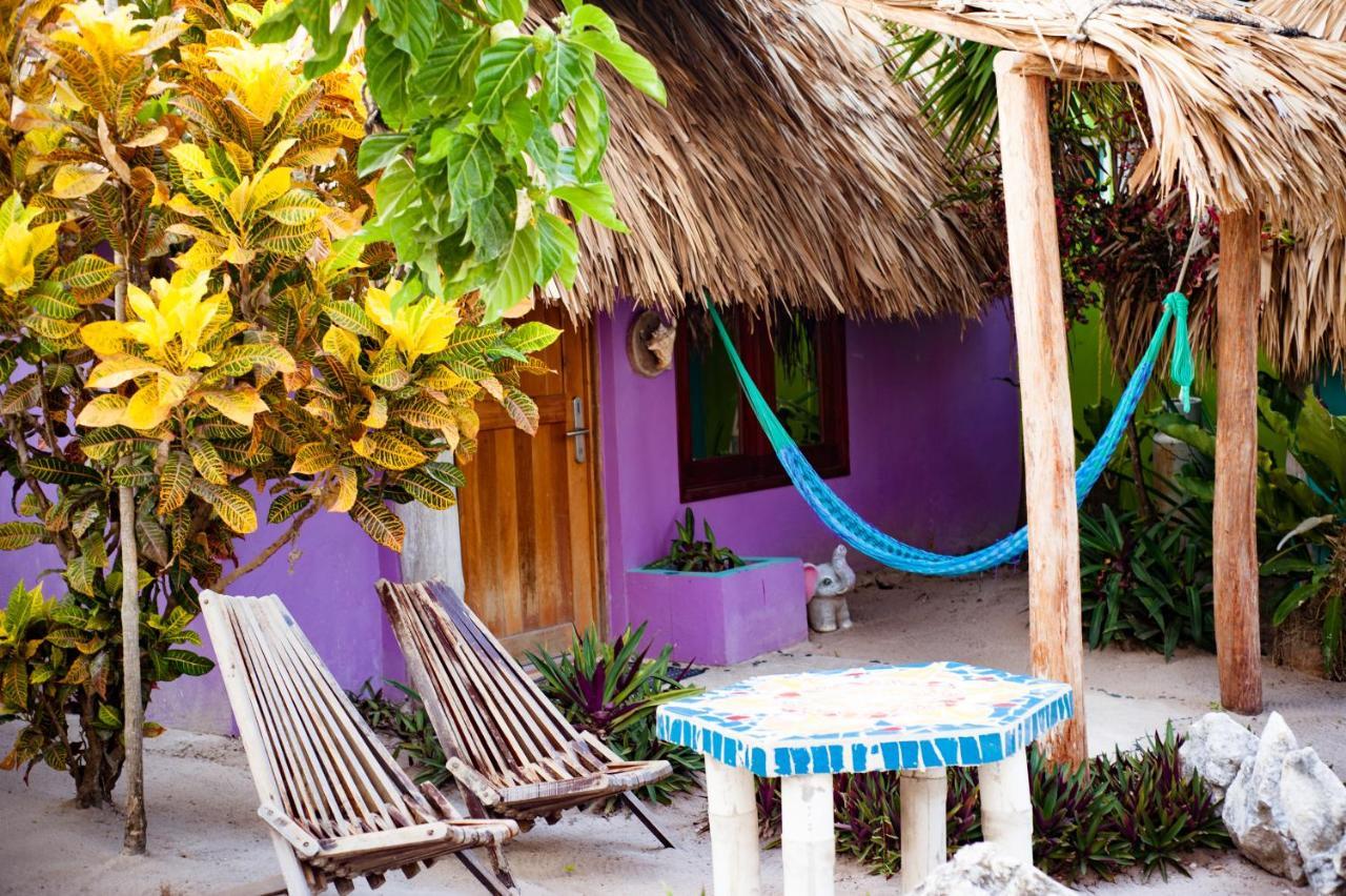 Nacional Beach Club & Bungalows Mahahual Exteriör bild